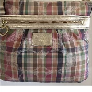 Coach crossbody poppy daisy purse carried once